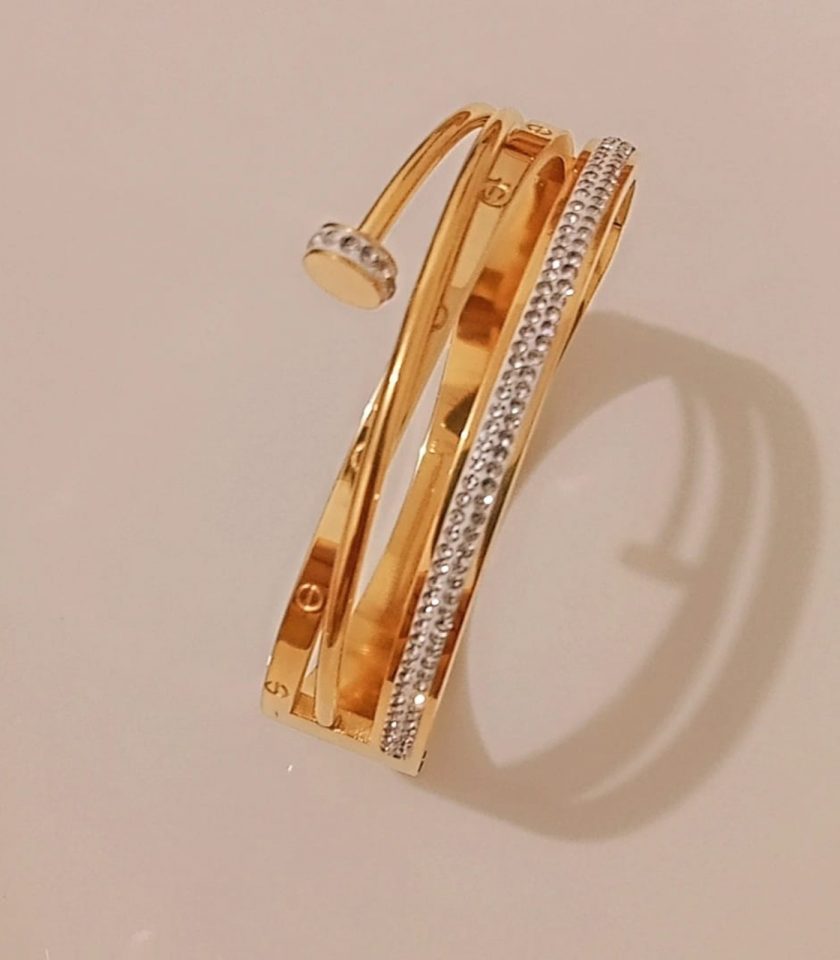 Bracelets clous à vis avec des strass